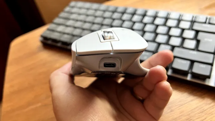 Logitech MX Mechanical 7