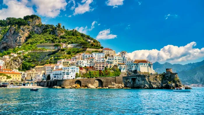 Nativii Rac prefera sa se relaxeze pe Coasta Amalfi