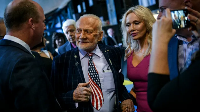 Sotia lui Buzz Aldrin, romanca Anca Faur, s-a stins din viata la 66 de ani