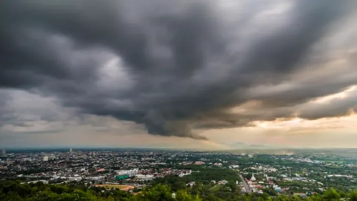 Meteorologii au emis noi avertizări de vreme rea