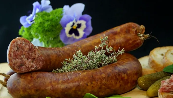 Cât usturoi se pune la cârnați