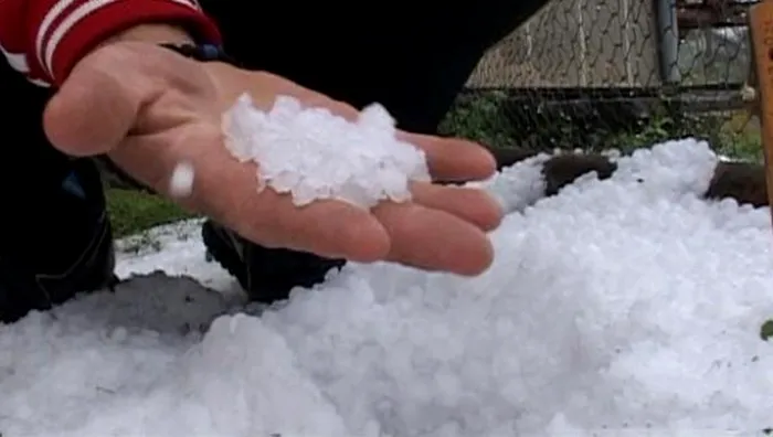 Grindină în august, în județul Argeș