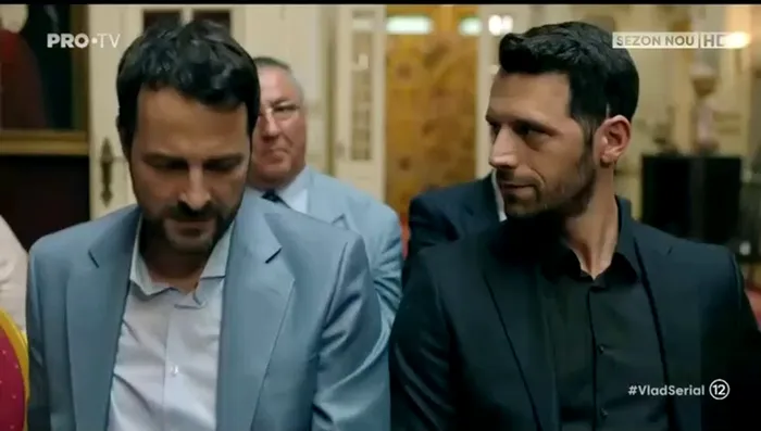 Doi actori din serialul Vlad.