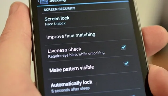 Android Jelly Bean Face Recognition Blink