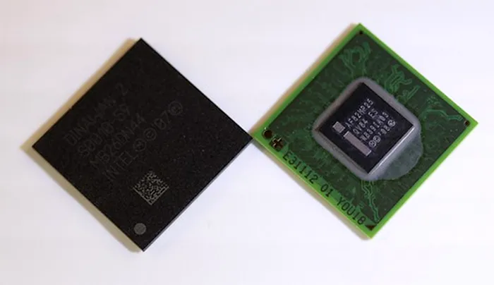 IntelAtomProcessorZ6xx(Lincroft) si PlatformControllerHub