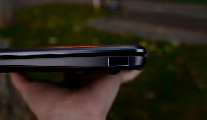 Asus VivoTab RT Conectori