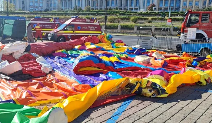 Toboganul a fost rasturnat de vant