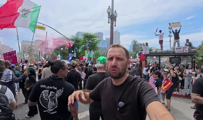 roman la protestele anti Trump din SUA 2