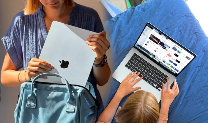 MacBook Air cu M5