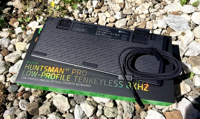RAZER HUNTSMAN V3 PRO LOW-PROFILE TENKEYLESS 8KHZ