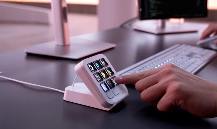 Logitech MX Keypad este cât se poate de personalizabil