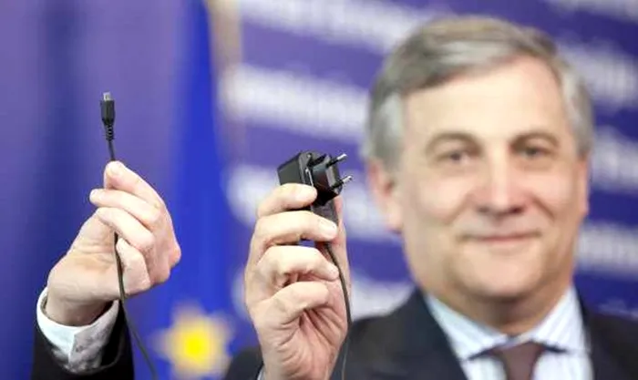 Lege Europa incarcator universal microUSB