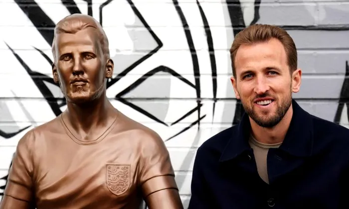 Statuia fotbalistului englez Harry Kane