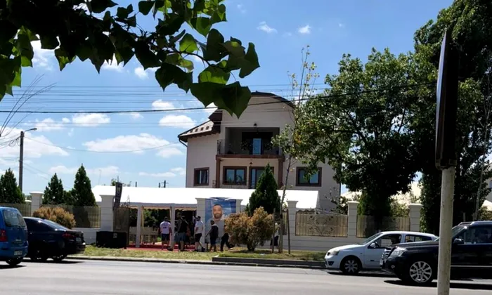 Durere fără margini la vila Duduienilor. Ce se întâmplă chiar acum cu trupul neînsuflețit al lui Emi Pian