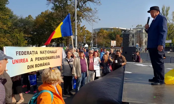 Pensionarii solicita cresterea pensiilor cu 40%, nu cu 14%, asa cum a hotarat guvernul Orban