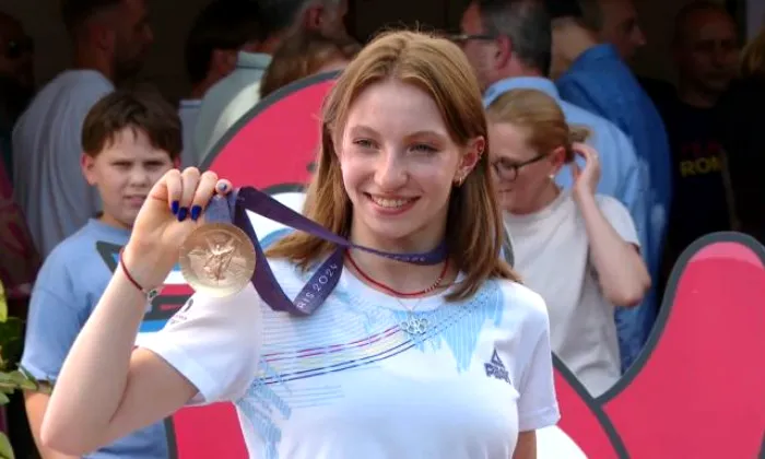 S-a rupt lanțul de prietenie între Ana Bărbosu și Sabrina Voinea. Efectul advers al scandalului de la JO 2024 „Am simțit-o distantă față de mine”