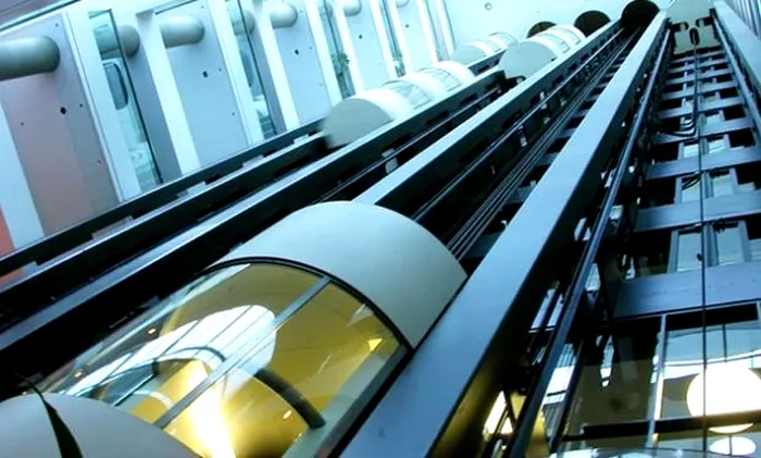 Hitachi Lift