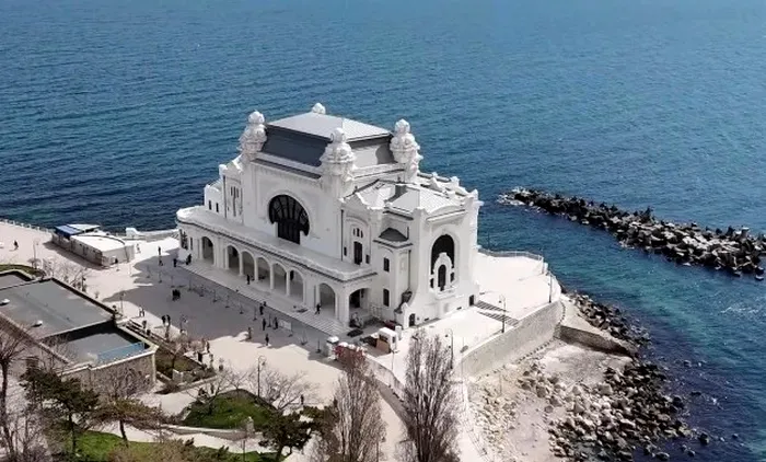 Cazinoul din Constanța va putea fi vizitat de public doar cu programare. Marea redeschidere, întâmpinată cu un val de nemulțumiri și critici