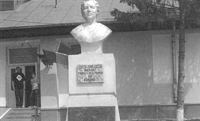 Luiza Zavloschi a fost prima femeie aleasa ca primar in România, la începutul secolului XX