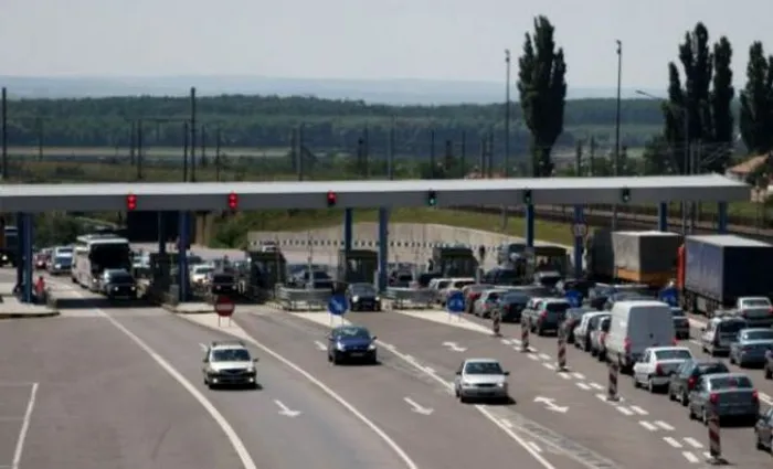 Acum poți achita taxa de pod de la Fetești prin SMS! 