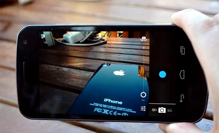 Samsung Apple