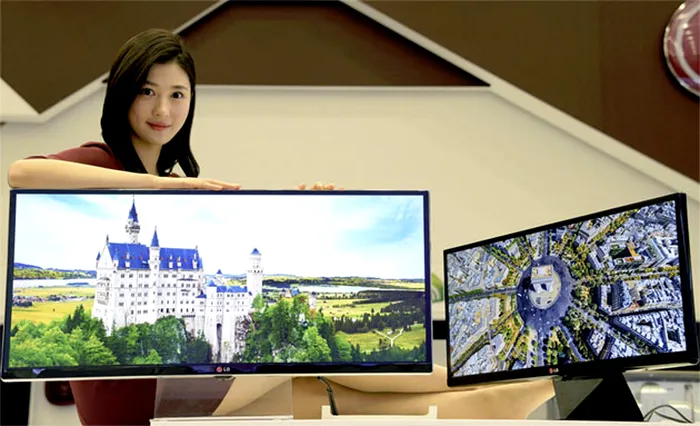 Monitor LG 31 inci 4K