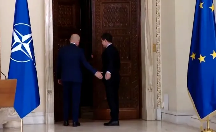 Gafa făcută de cei doi la finalul anunţului