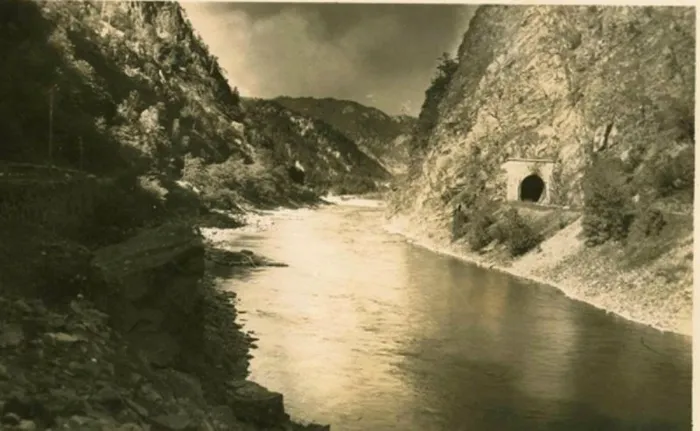 Valea Oltului, una dintre cele mai spectaculoase sosele