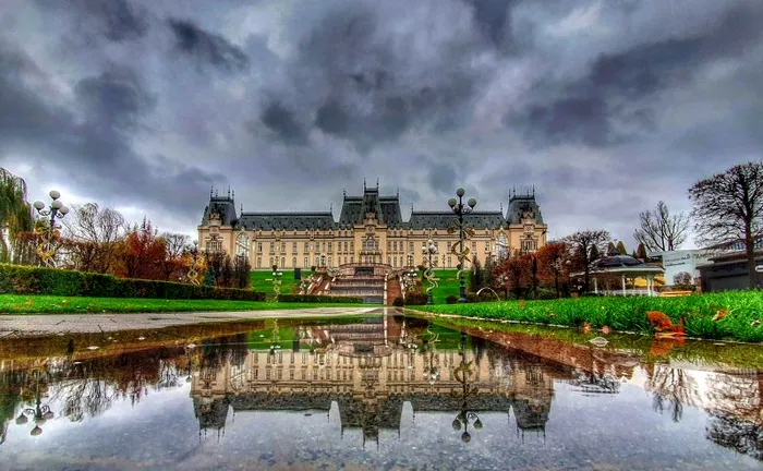 Iașiul este un oraș din nord-estul României, construit pe șapte coline, la fel ca Roma.