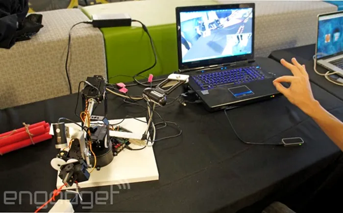 leap motion - arm33 brat robotic