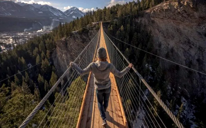 Cel mai inalt pod suspendat