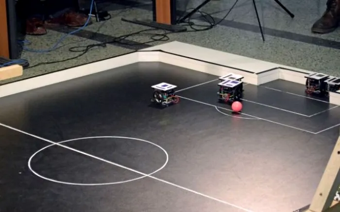 Campionatul de fotbal robotoc Politehnica