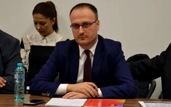 C ce se ocupă, de fapt, asociația lui Alexandru Cumpănașu?