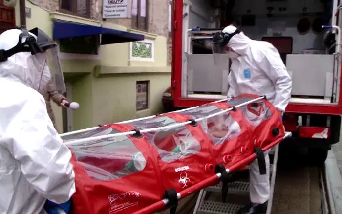 Premierul îi roagă pe cei infectați cu coronavirus să stea în spital măcar 5 zile