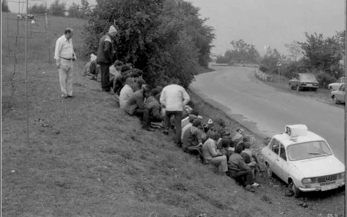 Ceaușescu Cum se aranjau meciurile de fotbal pe vremea lui Ceaușescu și cum le vedeau oamenii, deși nu se transmiteau la TV 