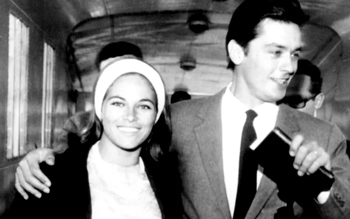 Marea dragoste a lui Alain Delon. Femeia căreia i-a purtat fotografia în portofel și după ce ea a murit: "Inima mea îți aparține"