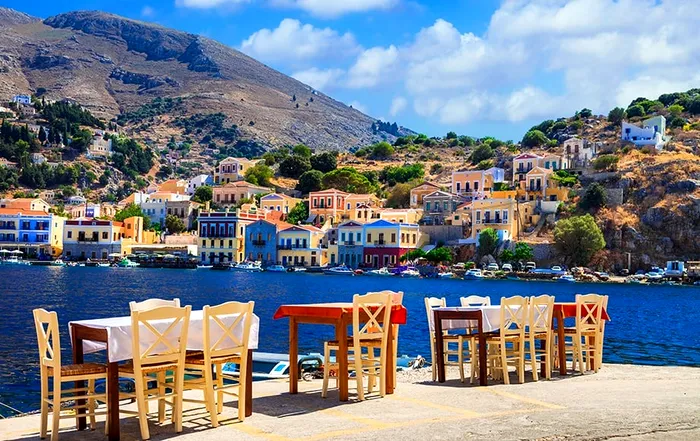 Imagine din Symi, în Grecia.