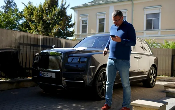 Primarul cu Rolls Royce care vrea să devina președinte.