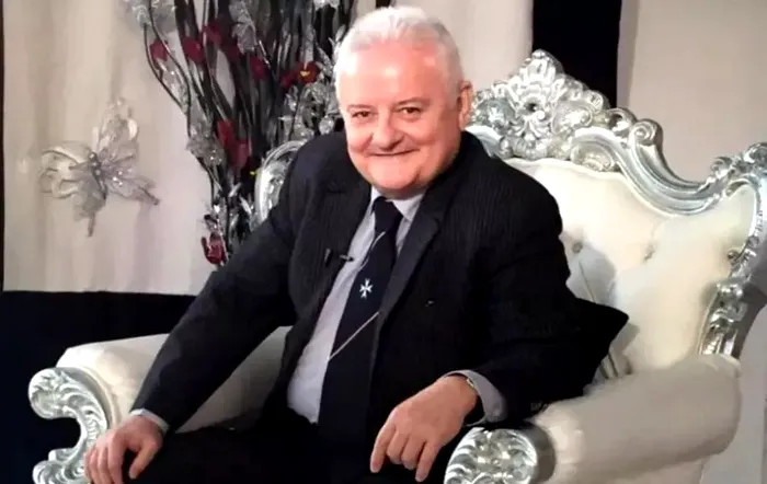 Imagini cutremuratoare cu Irinel Columbeanu. A aparut murdar si pierdut, zici ca-i om al strazii