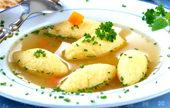 Rețetă tradițională de supă de găluște cu griș