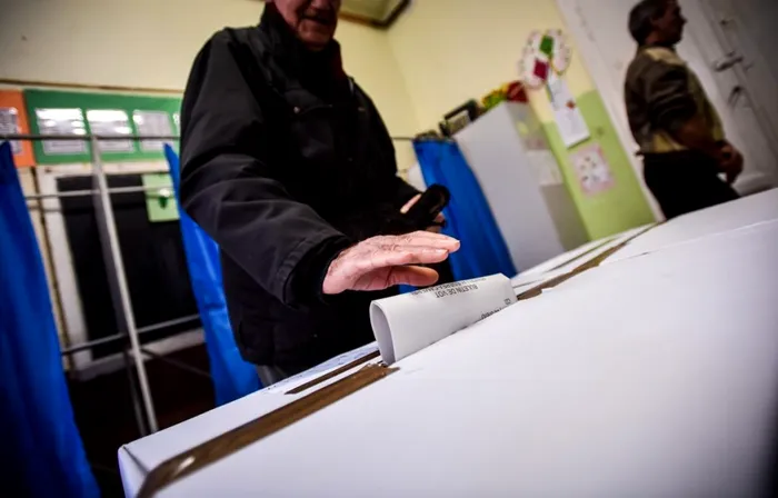 BEC Alegeri locale 2020. Cum votezi dacă nu ai domiciliul în orașul în care locuiești, de fapt