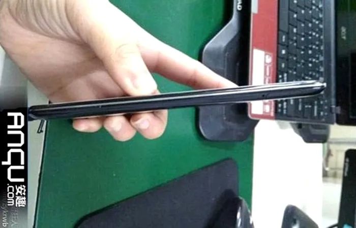 oppo R809t cel mai subtire