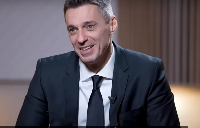 Mircea Badea, replică pentru fiica Elenei Lasconi. Ce spune realizatorul TV despre iubire şi căsătorie: "Oamenii care suferă aiurea în tramvai" 