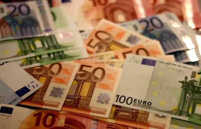 Se dau bani de la stat! Ce categorie de români ia 2.000 euro, de la 12 octombrie: ”Primul venit, primul servit”