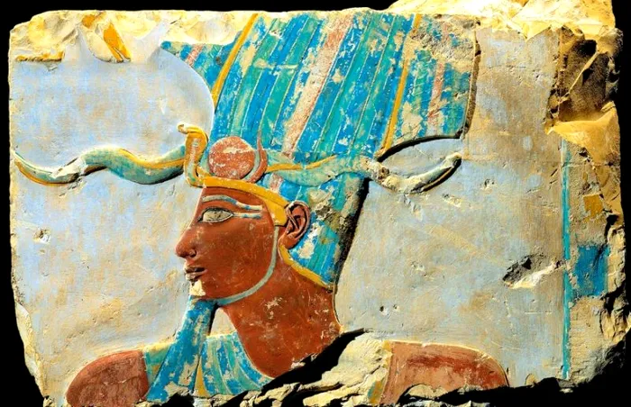 Fiul vitreg al lui Hatshepsut a distrus, din invidie, toate construcțiile realizate de mama lui vitrega, dupa moartea ei