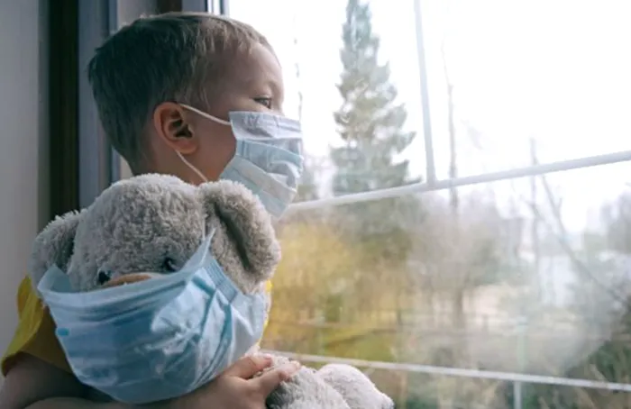 Copiii sub 5 ani infectați cu coronavirus au de 100 de ori mai mulți viruși decât adulții