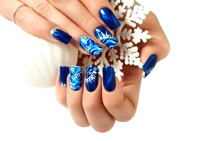 modele unghii Craciun 2022