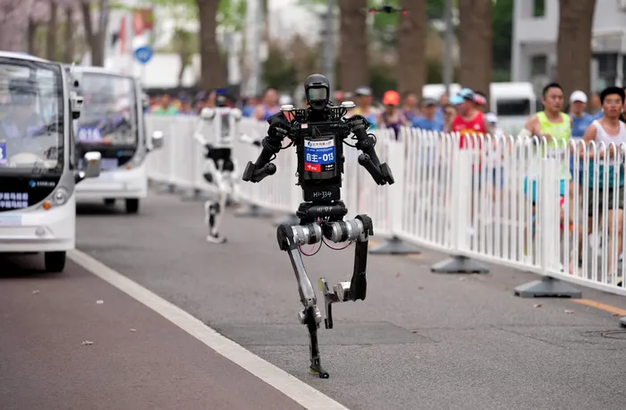 Performanță semimaraton robot china 3