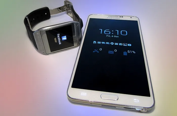 Cumparatori nemultumiti returneaza masiv Galaxy Gear
