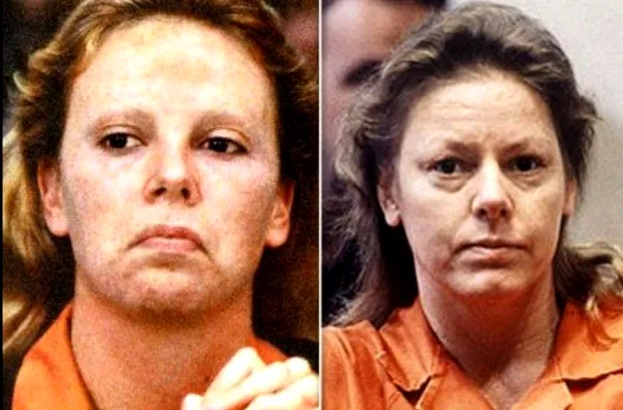În stânga, Aileen Wuornos / În dreapta, Charlize Theron
